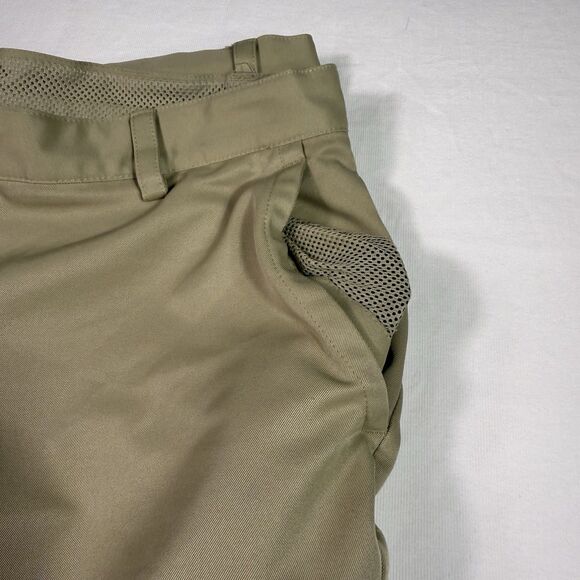 Izod Golf Mens Swingflex Cargo Shorts Khaki Size 38 Comfy‎ Flexible Mesh Pockets - Picture 15 of 16